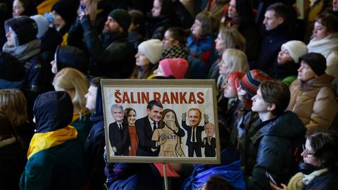 VIDEO ⟩ Lietuvā atsākušies protesti pret sabiedriskā medija ierobežošanu