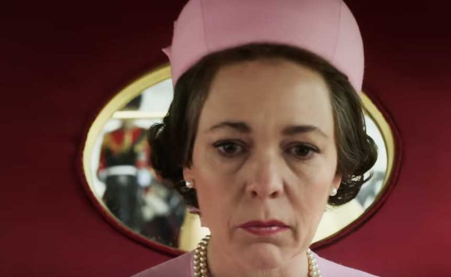 Olīvija Kolmena (Olivia Colman) seriālā "The Crown" 