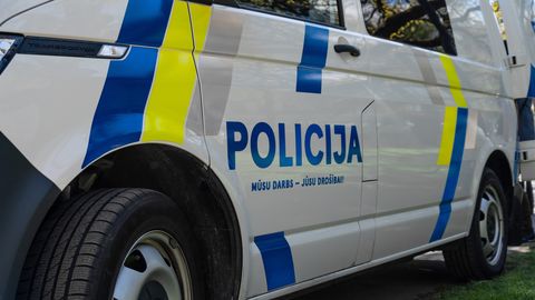 Водитель в сильном алкогольном опьянении предложил полицейским взятку в 400 евро