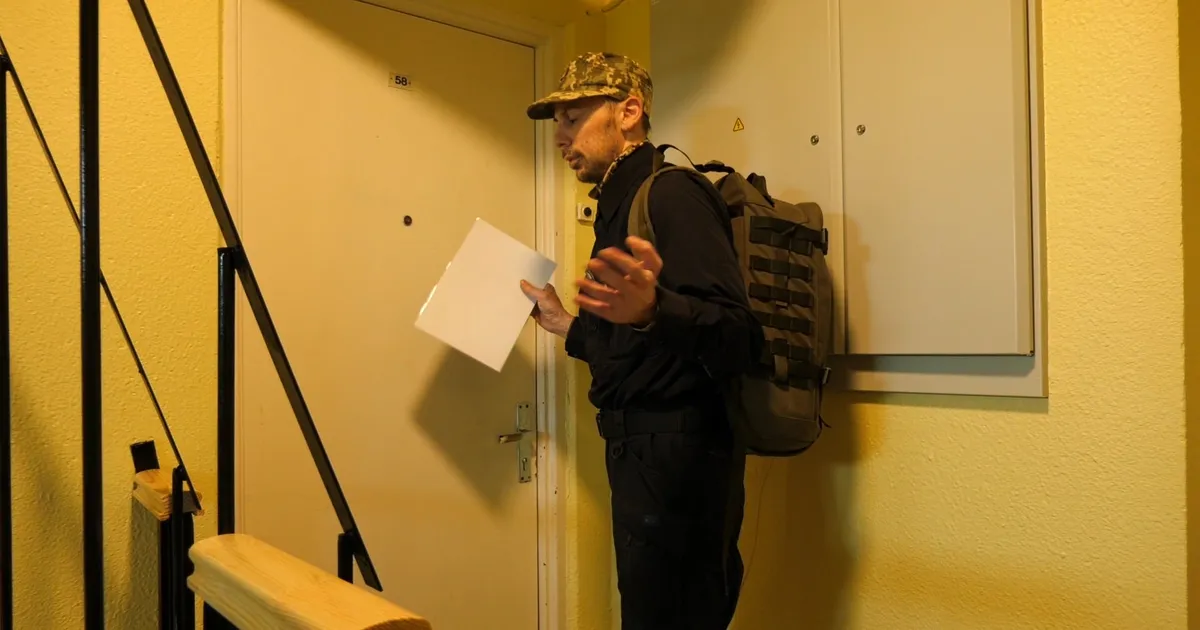Un soldat ucrainean își găsește fiul ⟩ „În ce țară am ajuns?  Poliția nu mi-a permis să mă întâlnesc cu copilul și am ajutat-o ​​pe soția mea să scape!”