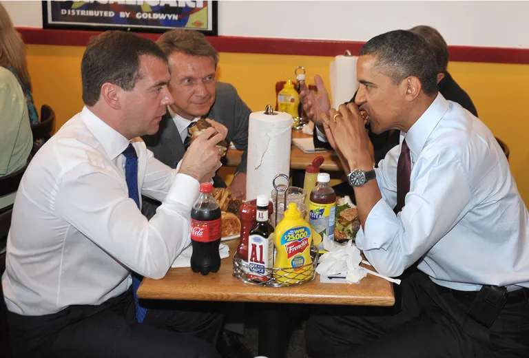 Dmitrijs Medvedevs un Baraks Obama burgernīcā Ārlingtonā, Virdžīnijas štatā, 2010.gada 24.jūnijā