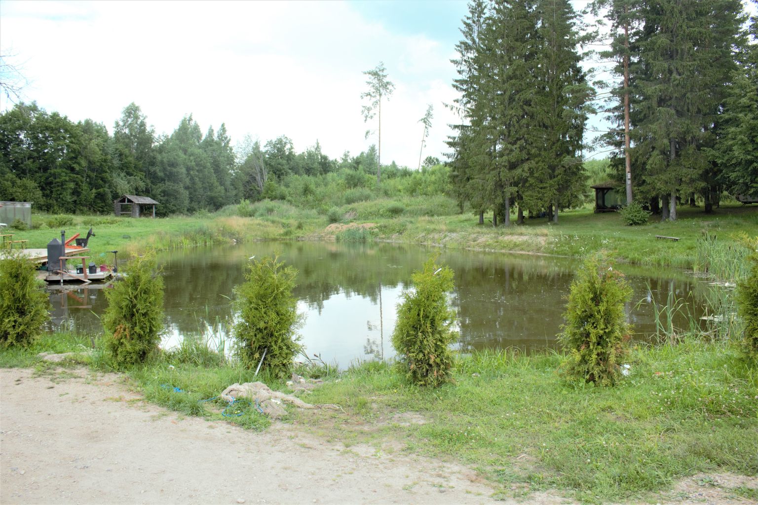 Võrumaal Verijärve külas uppus 71-aastane mees oma kodu juures asuvasse tiiki.