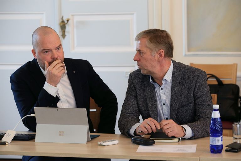 Miljardiinvesteeringut planeeriva Est-For Invest OÜ juhatuse liikmed Aadu Polli (vasakul) ja Margus Kohava peavad Tartu linnavolikogu ei-sõna järel otsustama, kuidas tehase rajamise plaanidega edasi minna.
