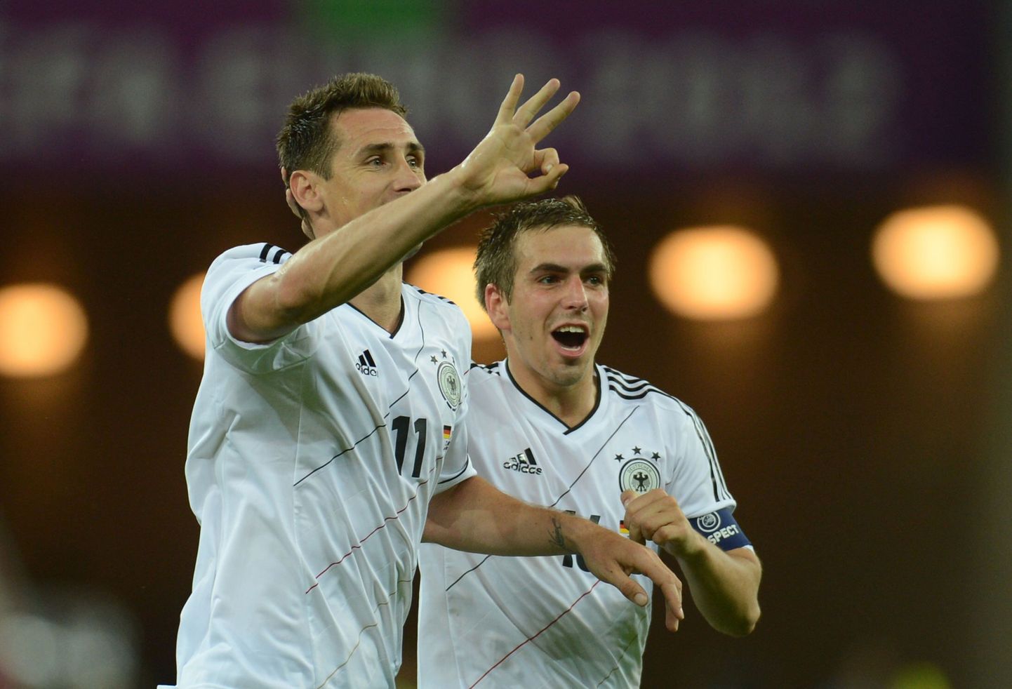 Saksamaa alistas jalgpalli Euroopa meistrivõistluste veerandfinaalis Kreeka kindlalt 4:2.