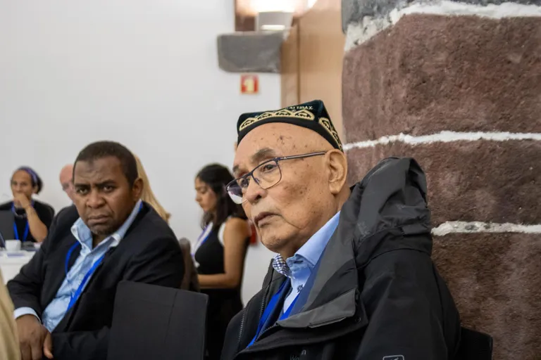 Poet and Deutsche Welle’s Swahili-language journalist Mohammed Khelef and UNPO founder and former Radio Free Europe journalist Erkin Alptekin, a Uyghur, at the UNPO conference in Madeira in May 2025.