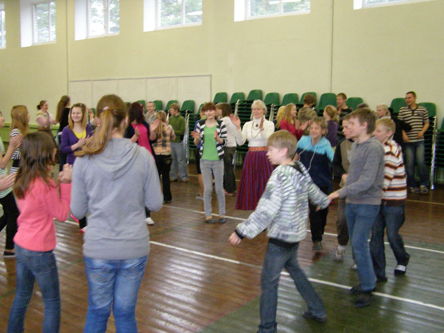 Kilingi-Nõmme gümnaasium tantsis kaerajaani Euroopasse.