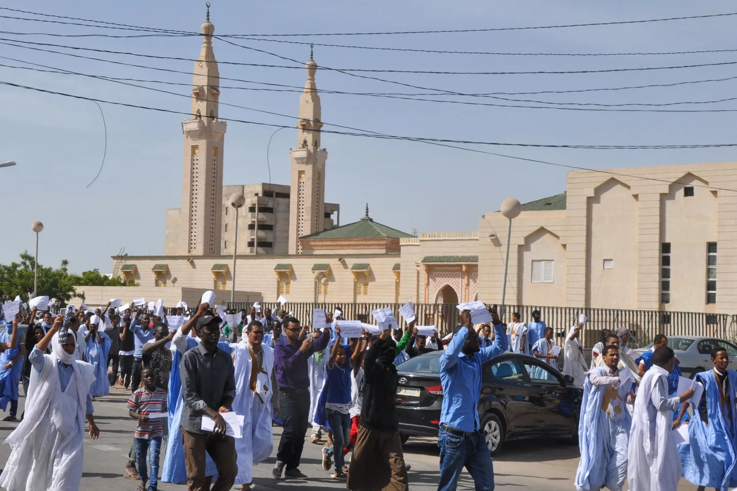 Kohalikud elanikud Mauritaania pealinna Nouakchotti tänaval.
