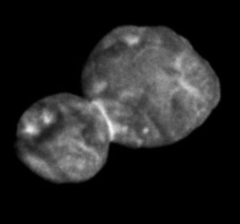 Asteroidisarnane kosmiline objekt, mis varem kandis nime Ultima Thule, kuid uus nimi on Arrokoth