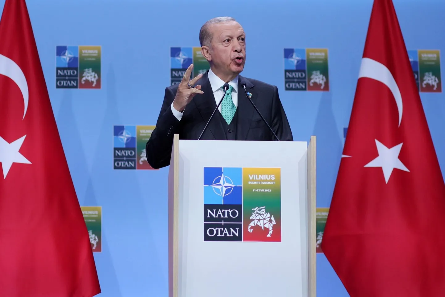 Türgi president Recep Tayyip Erdoğan oli ainus suure liitlasriigi esindaja, kes soovis tippkohtumise tulemustest suurel laval rääkida. Muuhulgas ütles ta, et Türgi ei ratifitseeri Rootsi liitumist NATOga enne oktoobrit.
