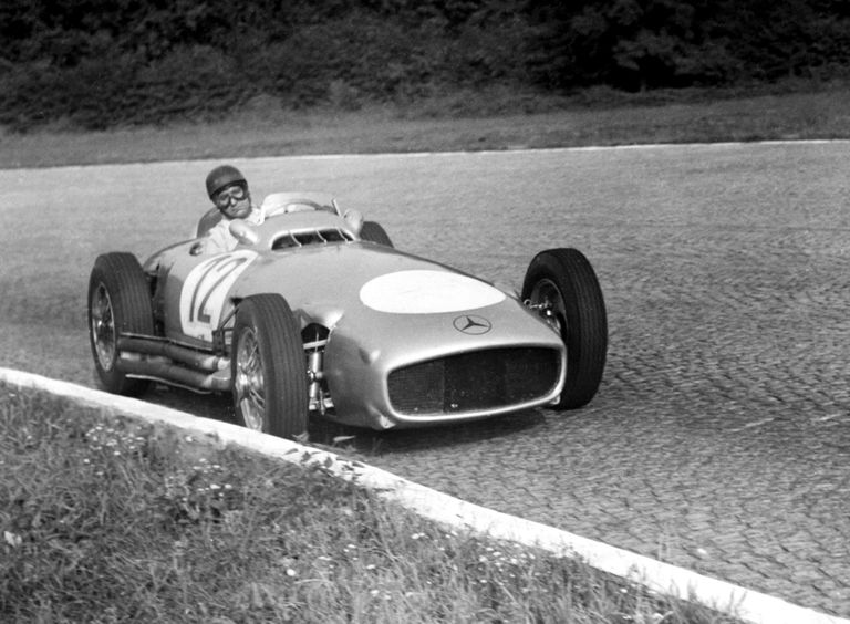 Juan Manuel Fangio 1954. aasta Itaalia etapil.