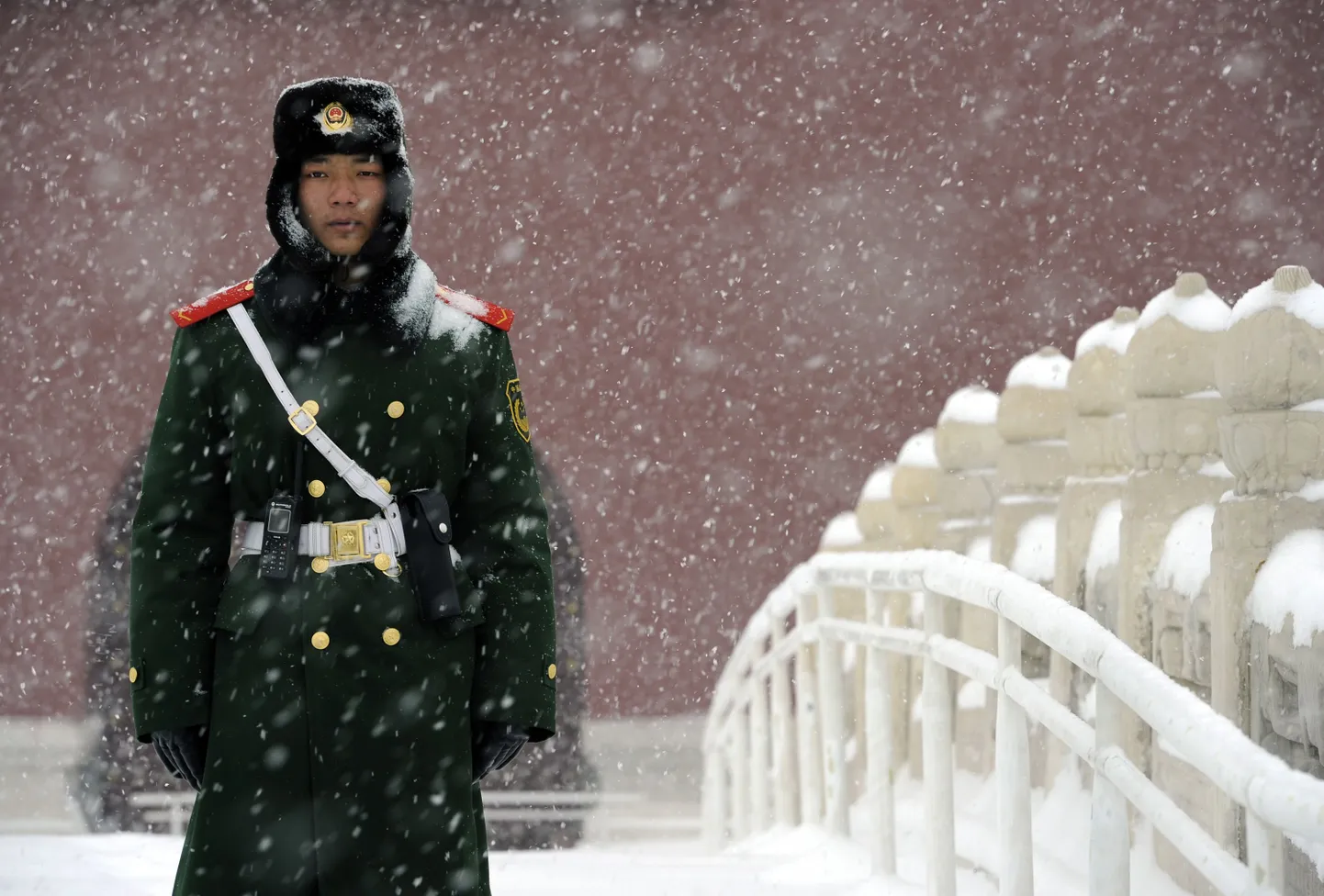 Just sellist vaatepilti võis näha pühapäeval Pekingi kuulsal Taevase Rahu ehk Tiananmeni väljakul.