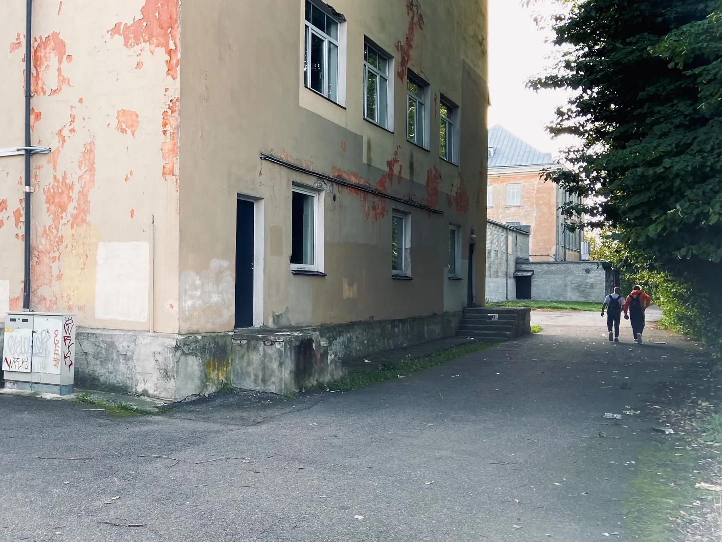 И по части школьных обедов тоже труднее всего сегодня Кесклиннаской гимназии Нарвы, старое здание которой отправляется на реконструкцию.