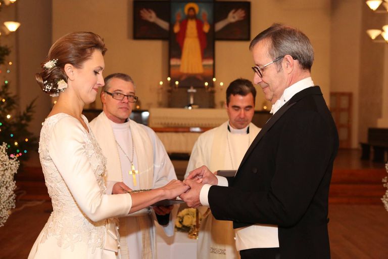 President Toomas Hendrik Ilves ja Ieva Ilves abiellusid Halliste kirikus
