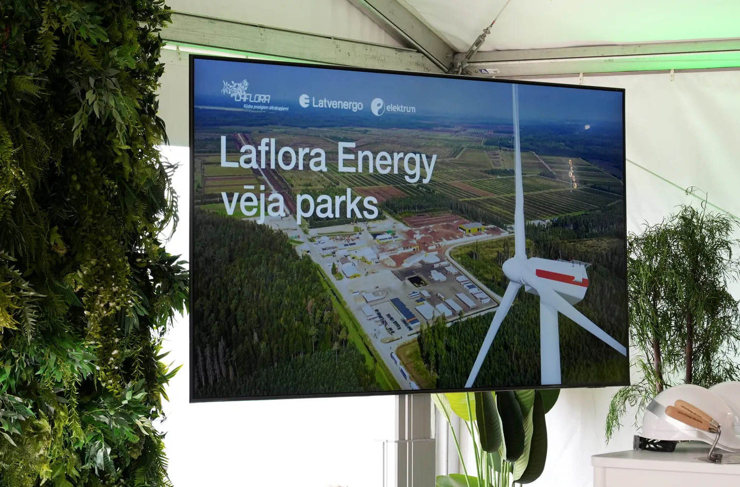 AS "Latvenergo" "Laflora Energy" vēja parka pamatakmens iemūrēšanas pasākums Kaigu purvā Jelgavas novadā.