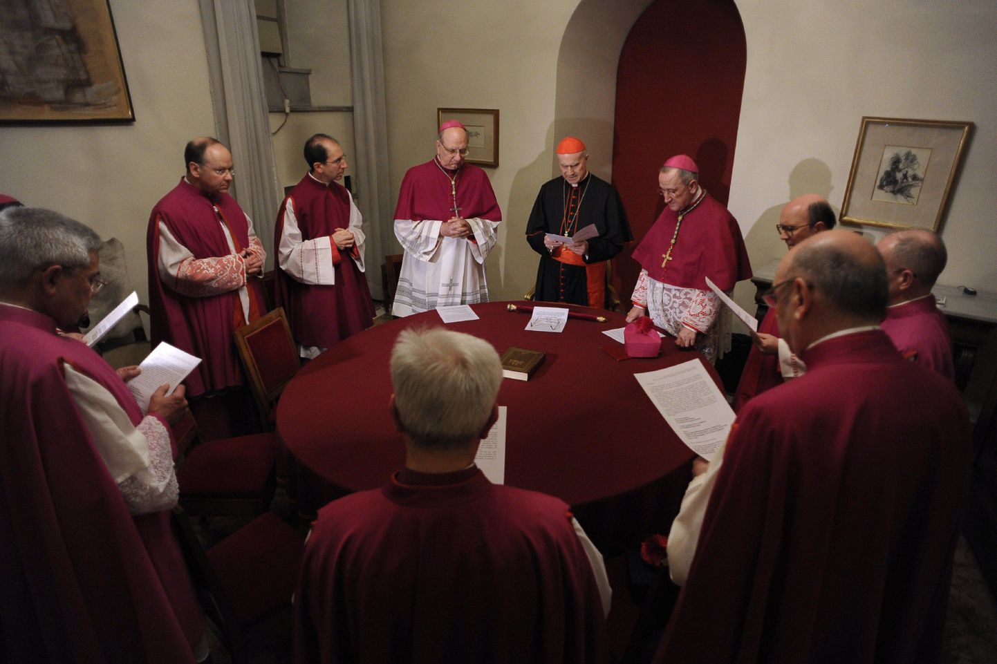 Vatikanis valmistutakse uue paavsti valimiseks