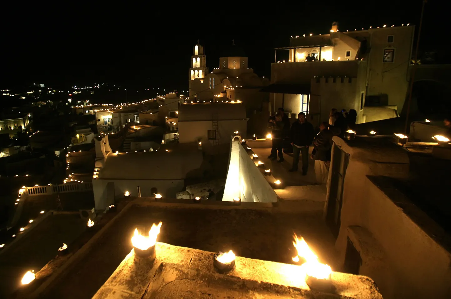 Santorini saar Egeuse meres.