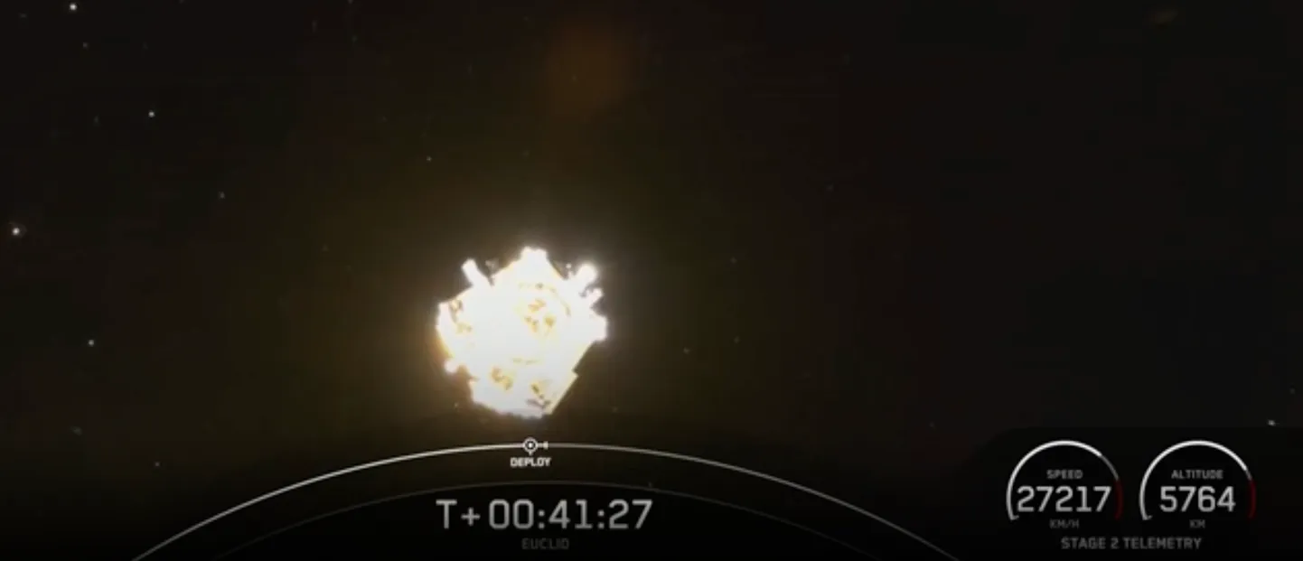 Kuvatõmmis viimastest kaadritest, kus kosmosemasin veel väljastpoolt näha. 40 minutit pärast starti ja 5700 km kaugusel Maast suunatakse EUCLID kiirusel 7,5 km/s oma uue tiirlemispaiga suunale.