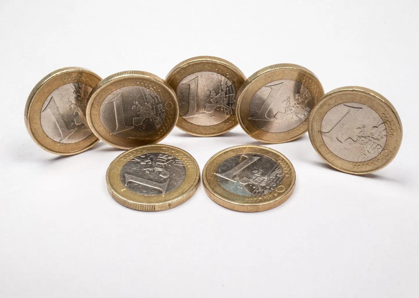 Hüvitise suurus on 70 protsenti töötaja keskmisest kalendrikuu töötasust ja maksimummäär 1000 eurot.