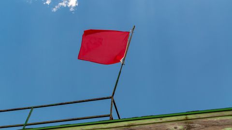 Pirita rannas lehvib punane lipp