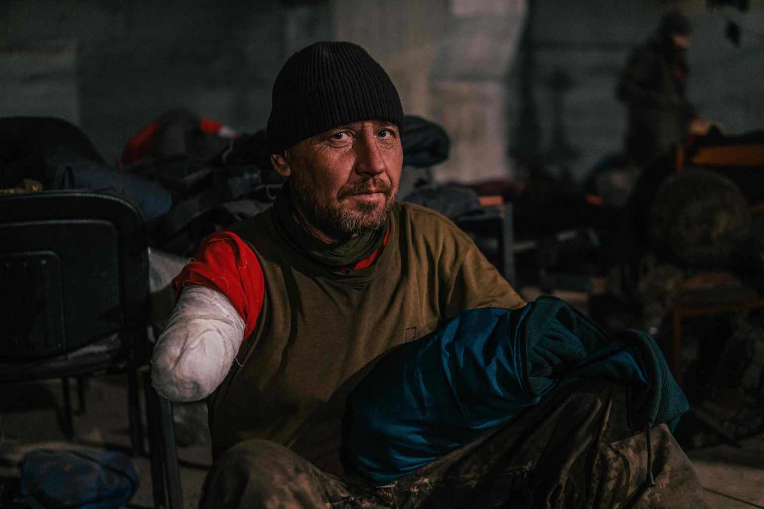 Раненый боец "Азова" на территории "Азовстали". 10 мая 2022 года