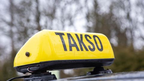 Таксист совершил особо опасный маневр в центре Таллинна