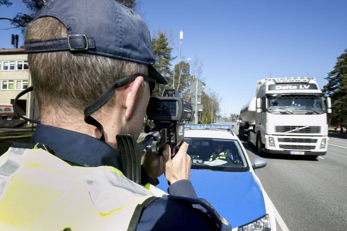 Viljandimaa politseinike talgupäev lõppes 83 kiiruseületaja tabamisega. Enamik neist pääses vestluse järel karistuseta