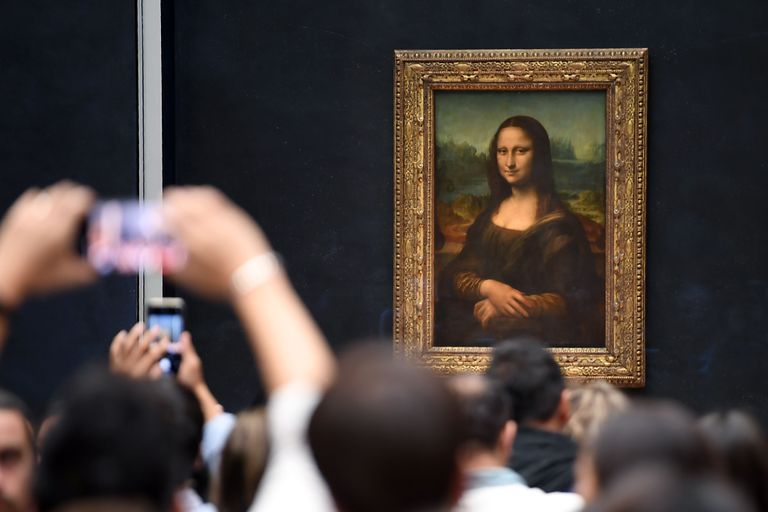 Leonardo da Vinci maal «Mona Lisa» Louvre'is.