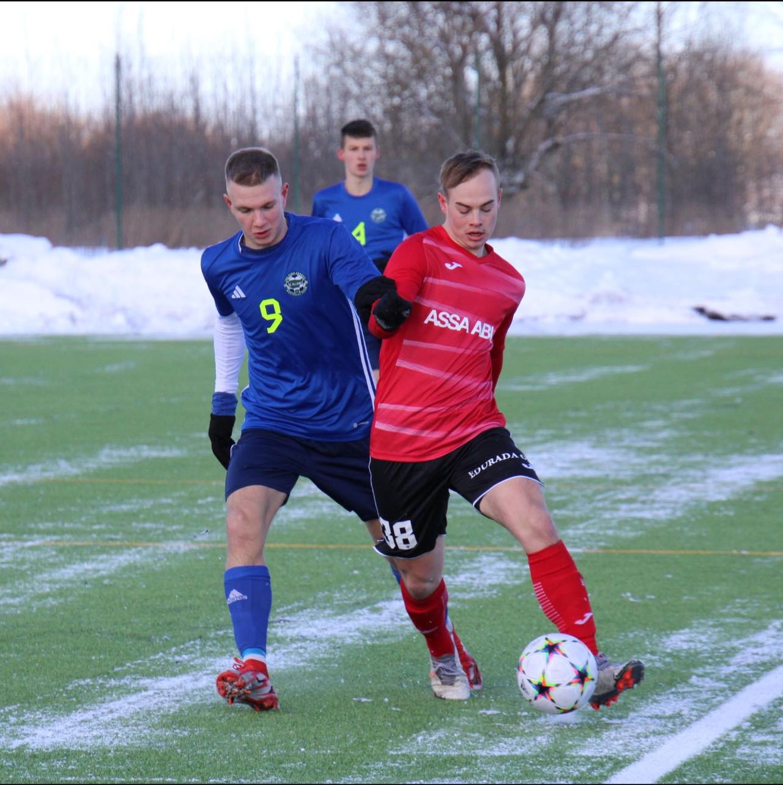 FC Alliance pidas hooaja esimese kodumängu Kiviõlis Viimsi vastu väga talvistes oludes.