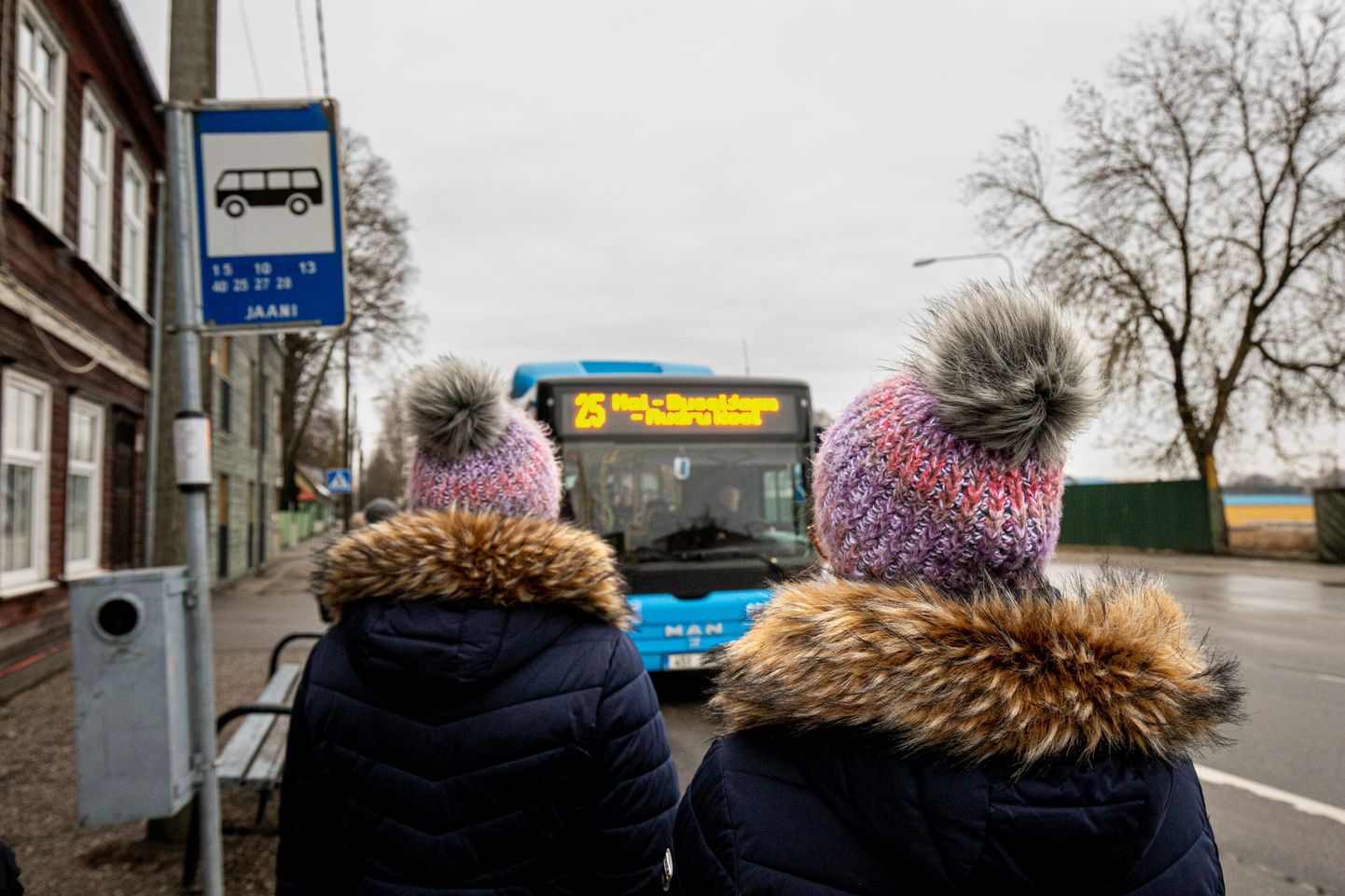 Pilt on illustreeriv. Pärnu ühistransport. 2019.