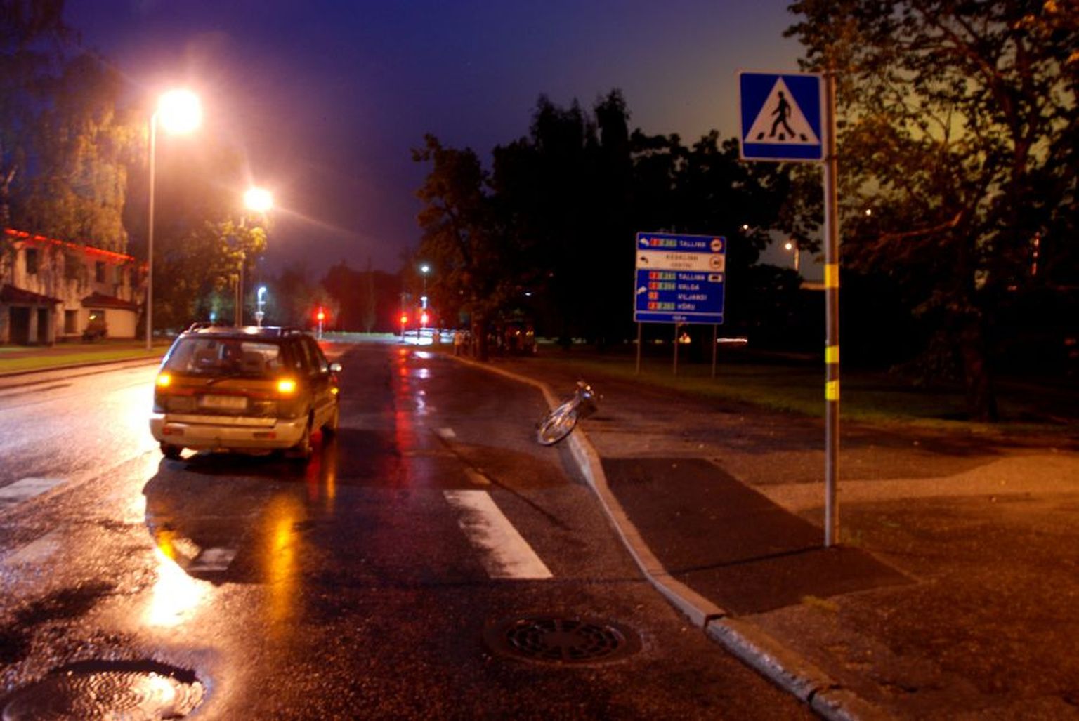 22. septembril kell 19.24 juhtus liiklusõnnetus Tartus Jõe ja Aleksandri tänava ristmikul, kus ülekäigurajal sõiduteed ületanud jalgrattur 23-aastane Liis sai löögi Mitsubishi Space Wagonilt, mida juhtis 46-aastane Aivar. Jalgrattur toimetati Tartu ülikooli kliinikumi.