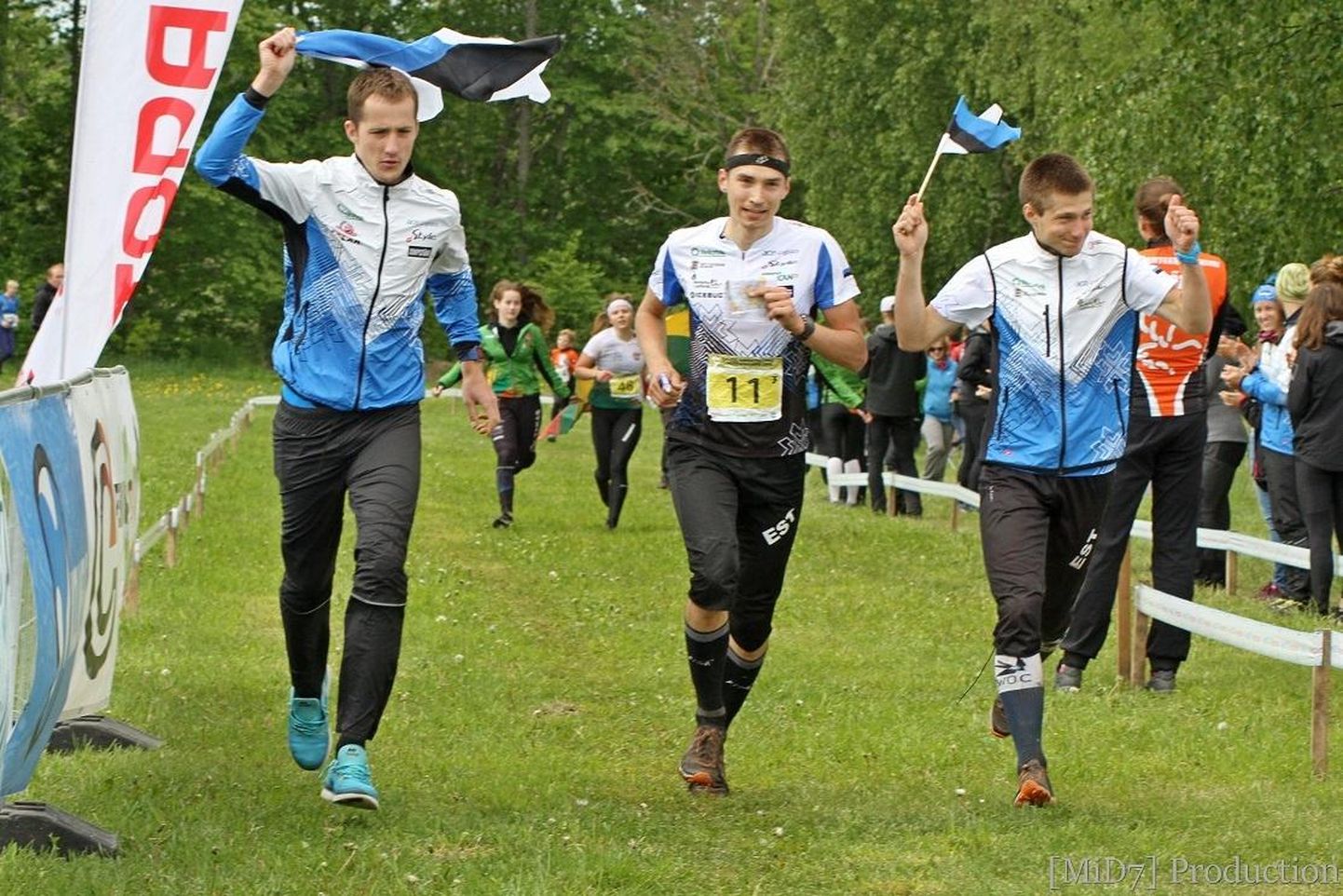 Meeste arvestuses kuulus teatejooksu võit Eesti 1. meeskonnale, kus jooksid Kristo Heinmann (vasakult), Timo Sild ja Lauri Sild. sander Lembra / Eesti Orienteerumisliit