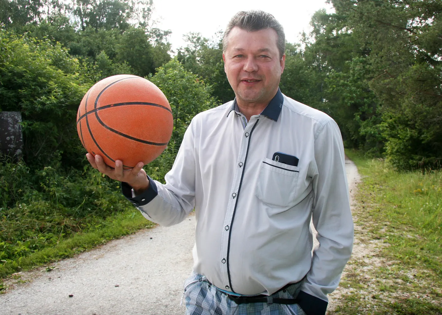 Aivar Surva jõudis Jõhvi spordikooli juhtida vähem kui kaheksa kuud, aga sai omal soovil lahkudes kolme kuupalga suuruse hüvitise ja uue ameti.