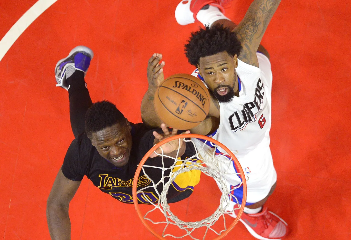 Los Angeles Clippers vs Los Angeles Lakers.