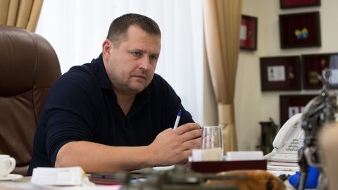 INTERVJUU ⟩ Dnipro linnapea Borõss Filatov: mul on häbi, et meie linna peetakse petukõnede keskuseks
