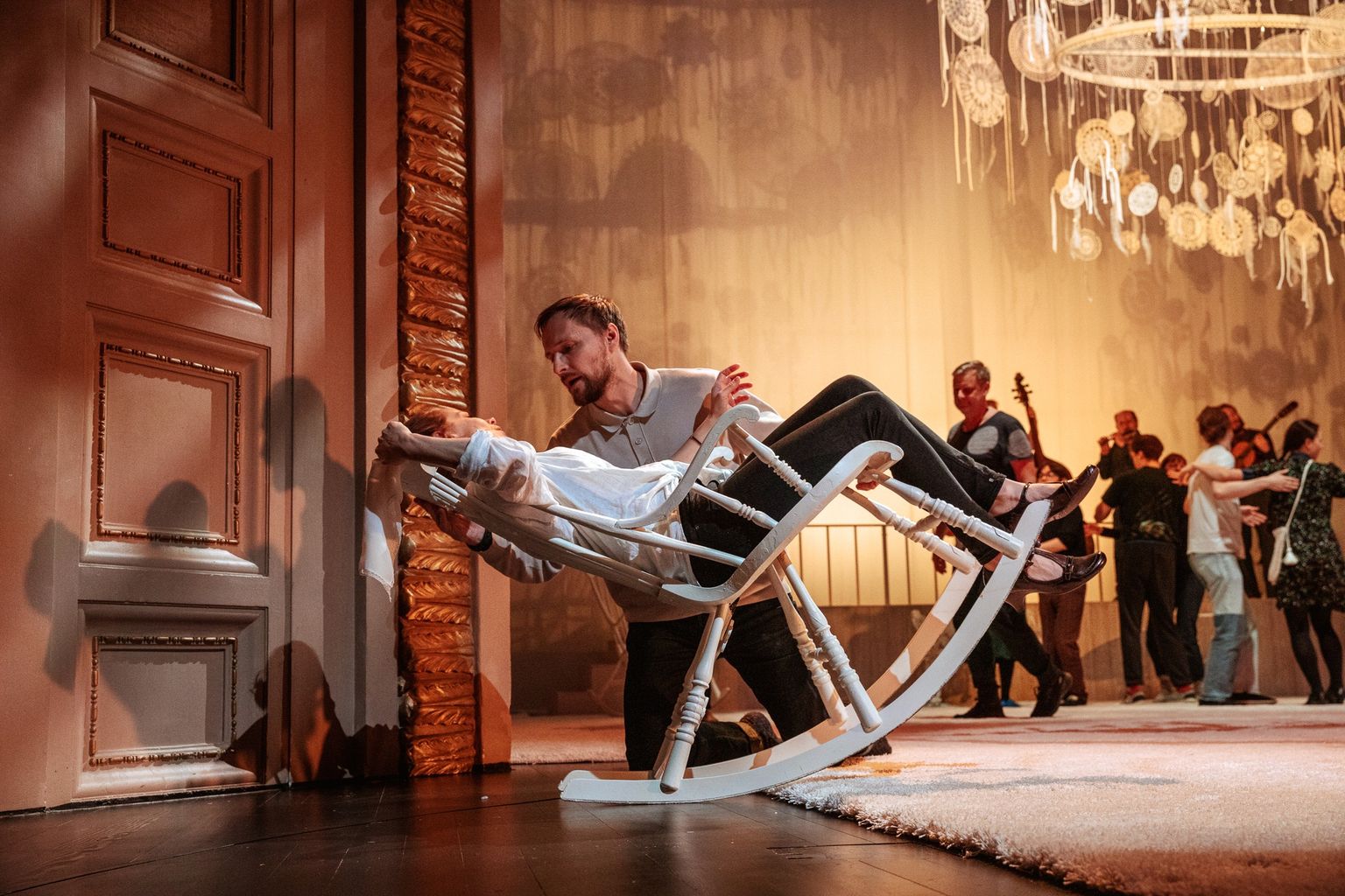 Anton Tšehhovi näidendi«Kirsiaed» proov Vanemuise teatris.