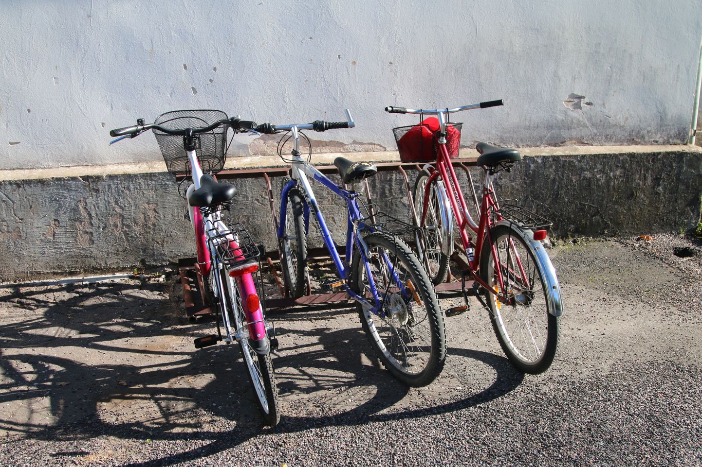 Koju seisma jäänud jalgrattad leiaks Ukraina laste seast väga tänulikke kasutajaid.