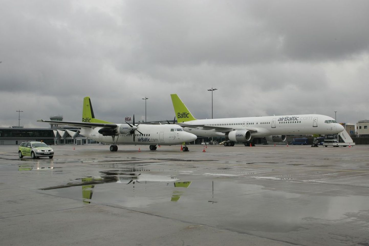 AirBaltic olevat koos Riia lennujaamaga tekitanud 900 miljoni kroonise kahju konkurendile.