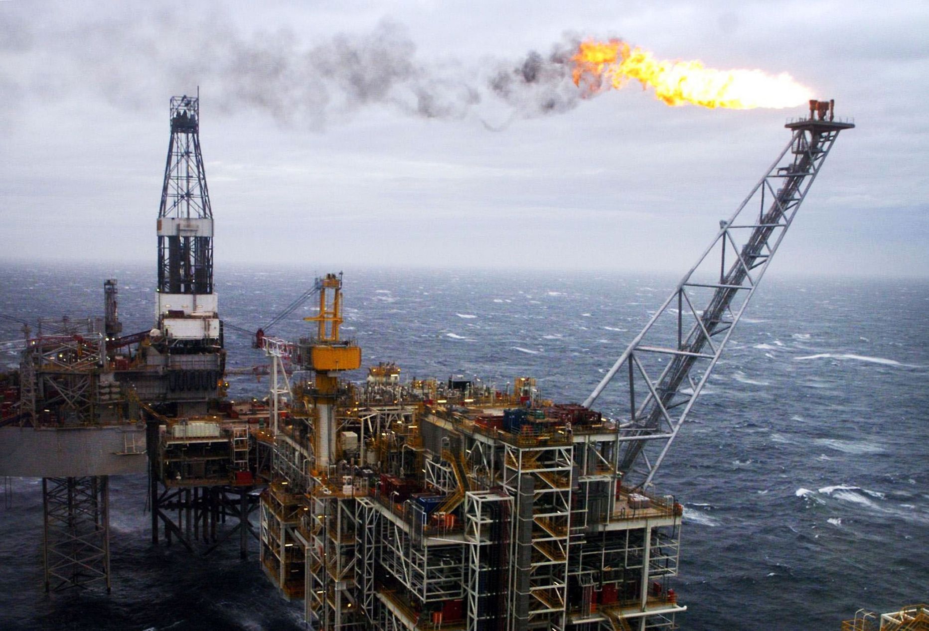 Naftaplatvorm Põhjamerel. Foto on illustreeriv.