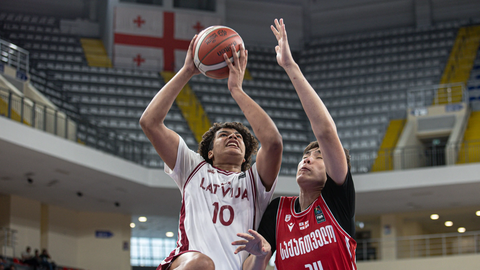 Latvijski košarkarji U-16 se uvrstili v četrtfinale evropskega prvenstva z zmago nad Gruzijo