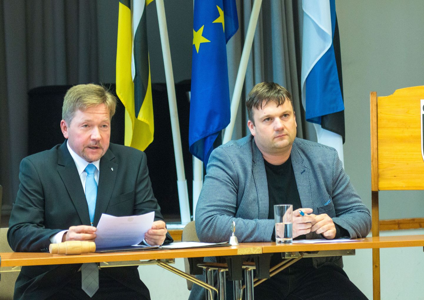 Teisipäeval toimunud esimesel istungil pärast valimisi valiti Otepää vallavolikogu esimeheks Jaanus Barkala (vasakul) ja volikogu aseesimeheks Rando Undrus.