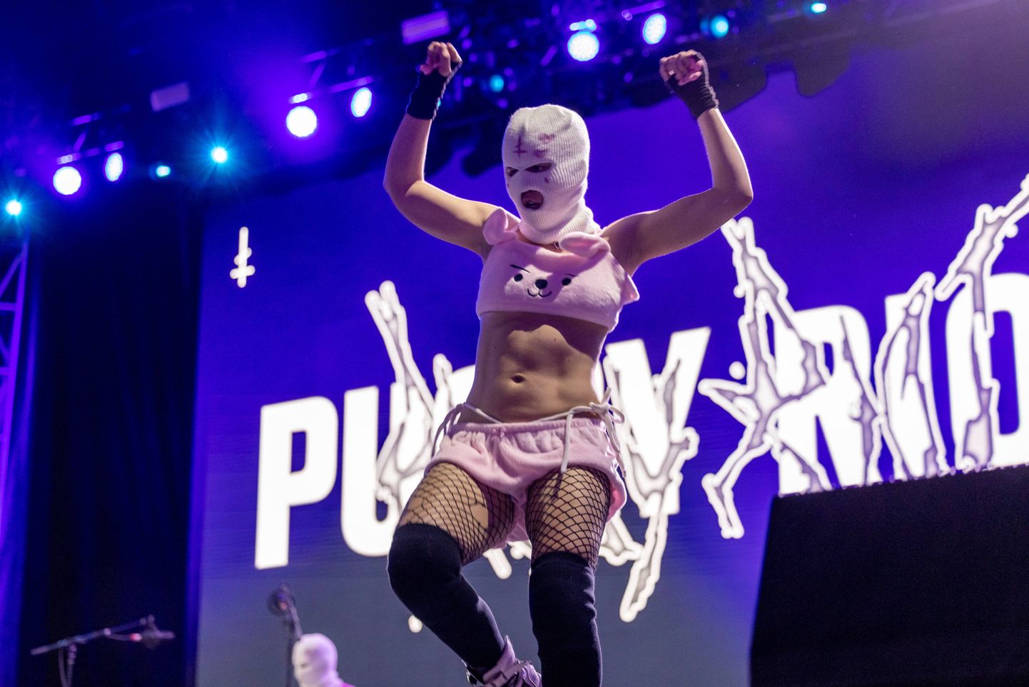 Панк-группа Pussy Riot начала привлекать к себе внимание около десяти лет назад.