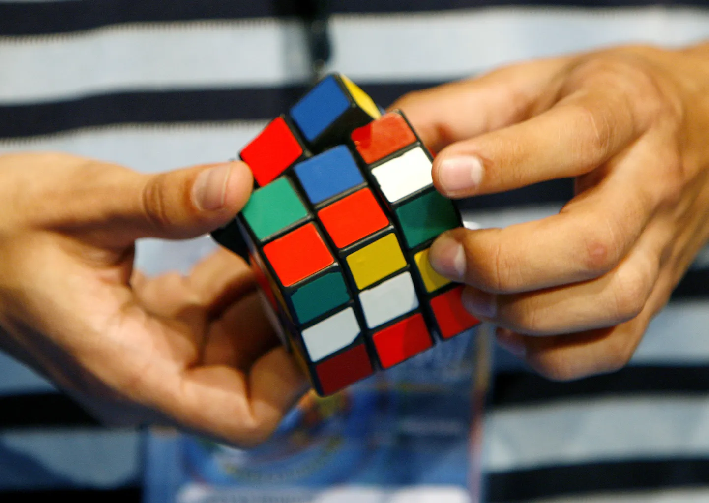 Кубик Рубика - одна из популярнейших в мире головоломок.