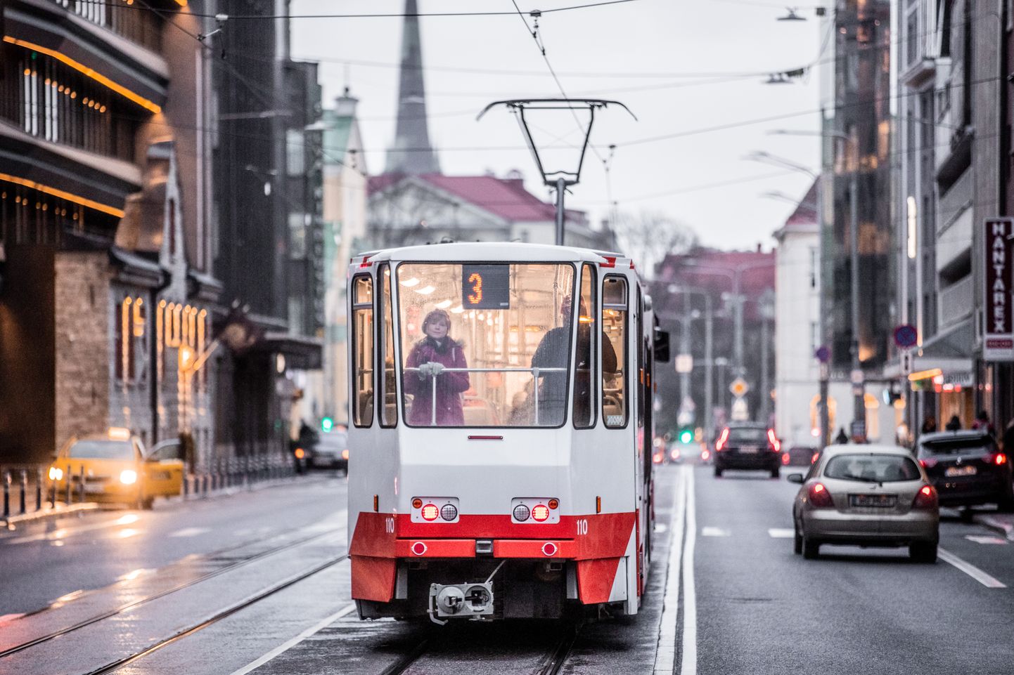 Трамвай в Таллинне.