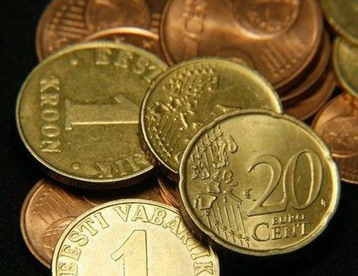 Монеты: кроны и евро