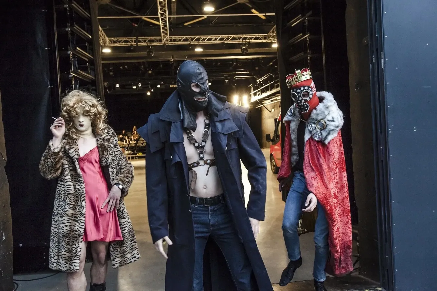 Liisa Saaremäeli lavastus «Monoliit Estonia» Von Krahli teatris.