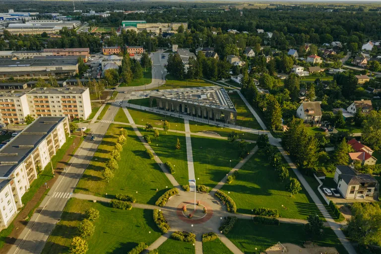 Здание волостной управы Сауэ - лучшее деревянное строение года.