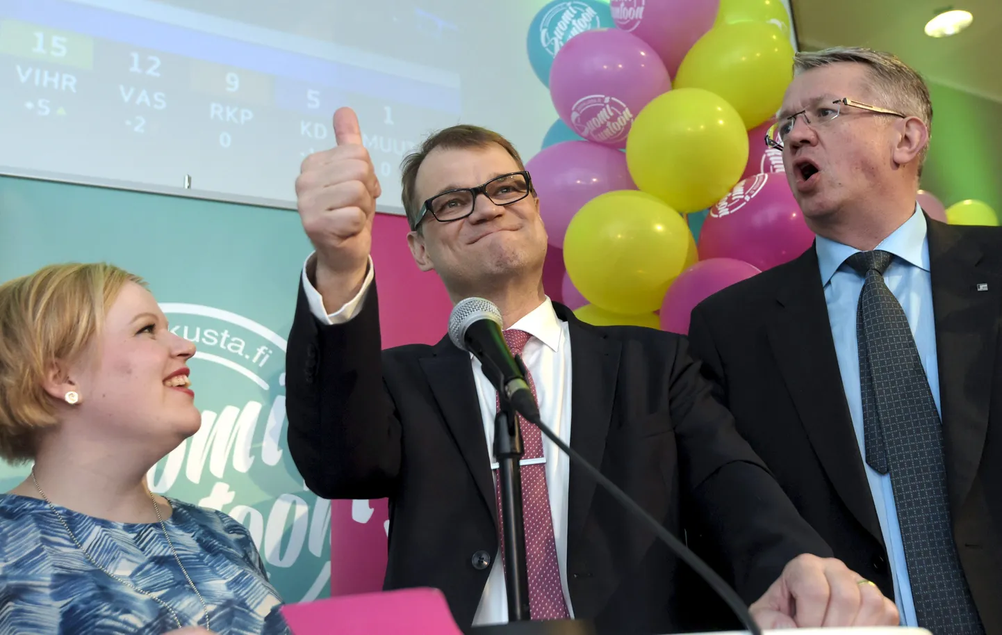 Soome uus, Juha Sipilä (keskel) juhitav valitsus alustab kulude kärpe ja tulude tõstmise programmiga.