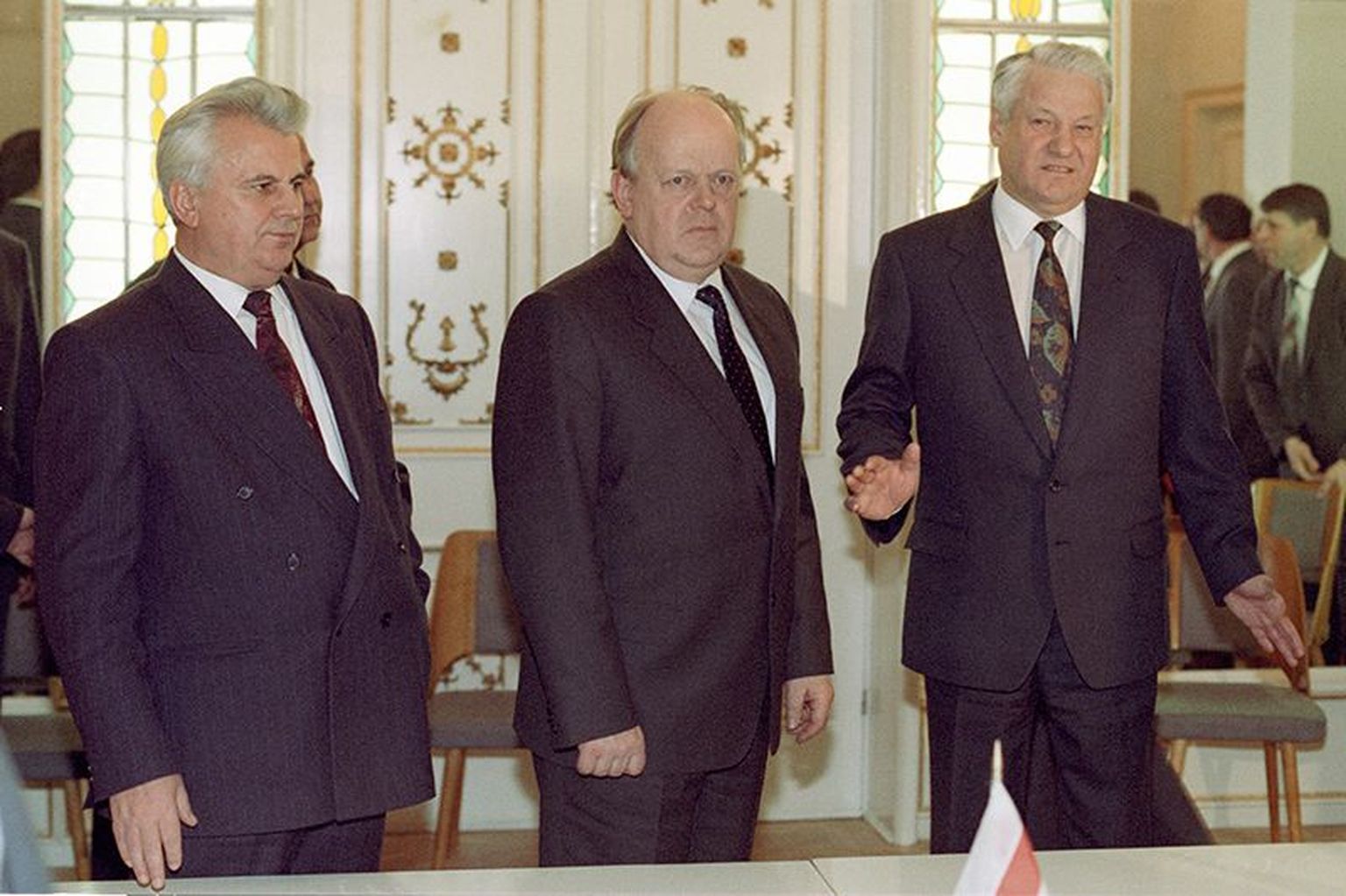 Kravtšuk, Šuškevitš ja Jeltsin.