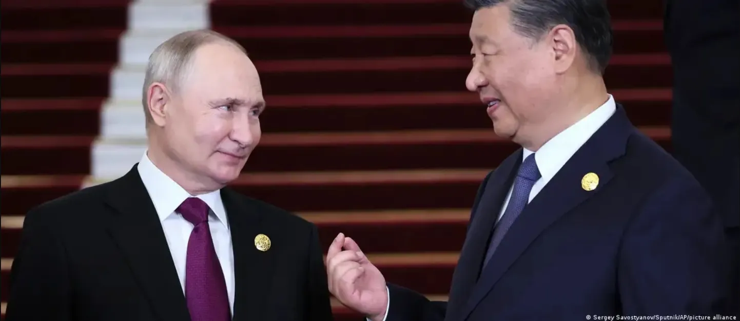 Российский президент Владимир Путин и китайский лидер Си Цзиньпин 17 октября 2023 в Пекине