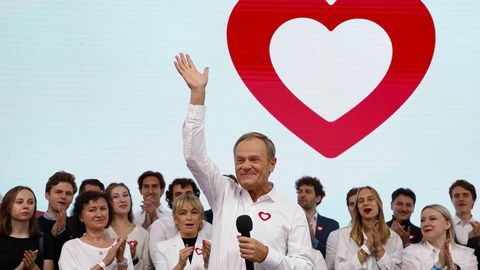 ÜLEVAADE ⟩ Poolas valimised võitnud senine võimupartei jääb uue võimuliidu ukse taha